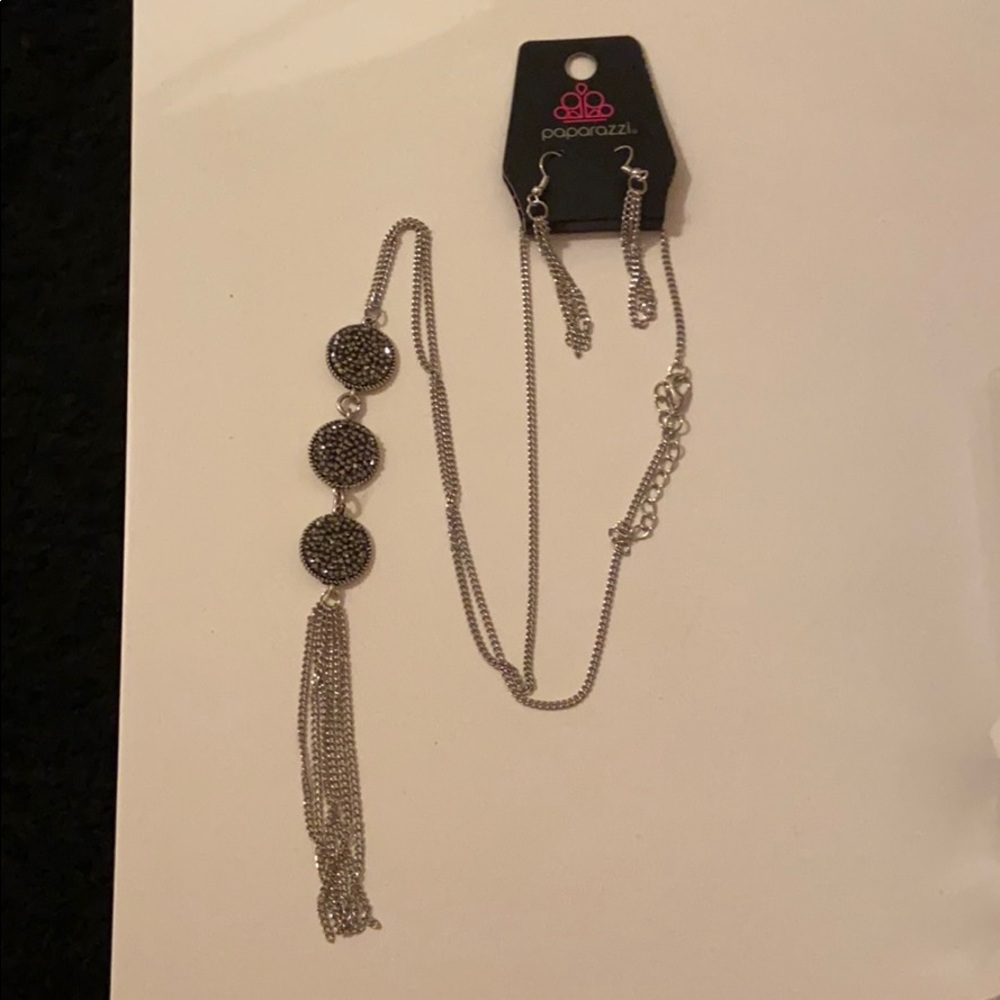 Paparazzi Earrings and Necklace Set